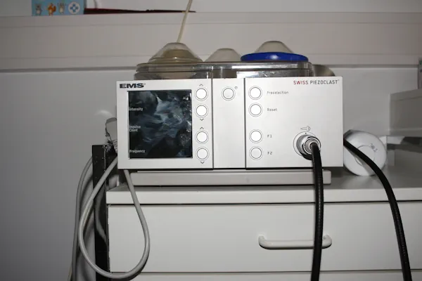 Elektroschockwellen Therapie Gerät
